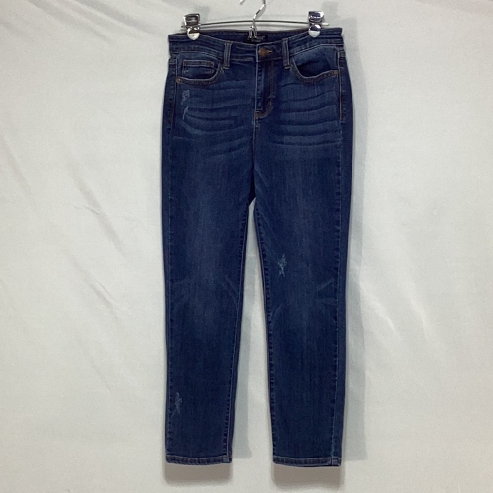 Judy Blue 9/29 Relaxed fit 
Blue Women Jeans